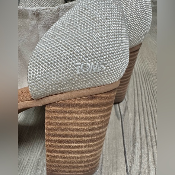 TOMS Milan Closed Toe Heel - Picture 9 of 11